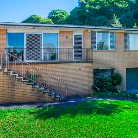 Rent this 3 bed apartment on Cosgrove Avenue in Keiraville NSW 2500, Australia