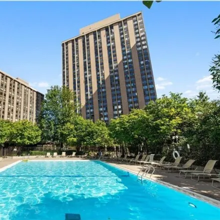 Rent this 1 bed condo on River Towers A in Hennepin Avenue, Minneapolis