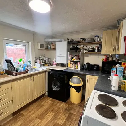 Rent this 4 bed apartment on Co-op Food in 37-39 Queen Street, Exeter