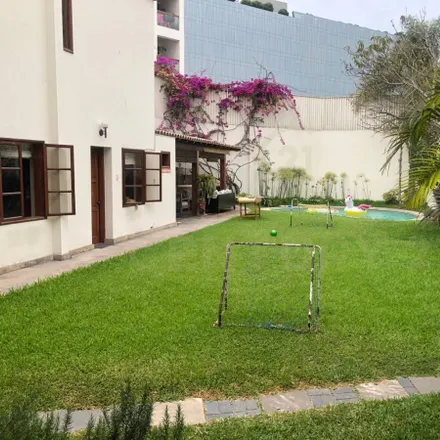 Rent this 5 bed house on Calle Ramón Ribeyro in Miraflores, Lima Metropolitan Area 15047