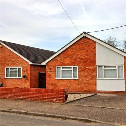 Buy this 3 bed house on Evelyn Road in Uttlesford, CM3 1QQ