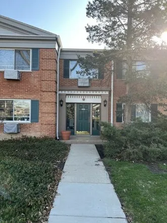 Rent this 2 bed condo on South Goebbert Road in Arlington Heights, IL 60005