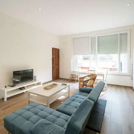 Rent this 2 bed apartment on Alacant in Carrer de Sogorb, 46004 Valencia