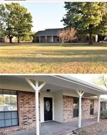 Rent this 3 bed house on 482 County Road 984 in Collin County, TX 75407