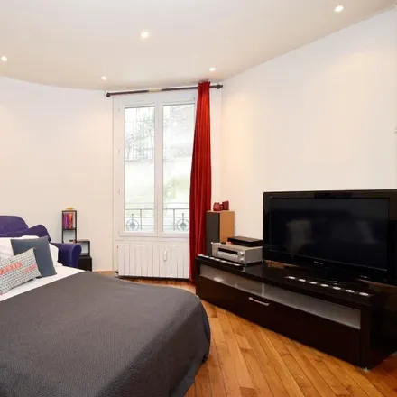 Image 5 - 30 Rue des Saules, 75018 Paris, France - Apartment for rent