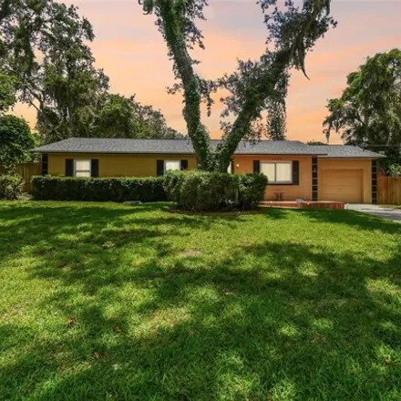 Buy this 3 bed house on 11203 Creekview Dr in Riverview, Florida