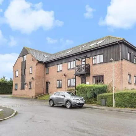 Buy this 2 bed apartment on Roebuck Court in East Hagbourne, OX11 8US