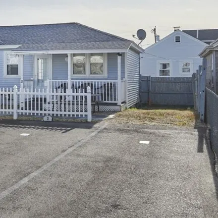 Rent this 3 bed house on 44 Atlantic Ave Unit B1 in Salisbury, Massachusetts