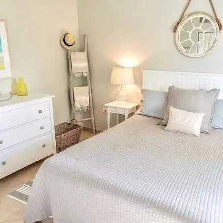 Rent this 3 bed condo on Sint-Maarten in Sint-Maartenplein 31, 3512 Hasselt