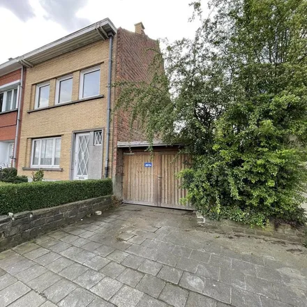 Rent this 2 bed apartment on Avenue Charles Michiels - Charles Michielslaan 148A in 1160 Auderghem - Oudergem, Belgium