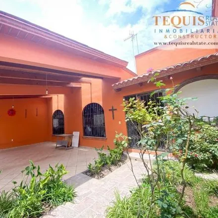 Buy this 3 bed house on Hotel La Plaza in Calle Juárez Poniente, 76776 Tequisquiapan