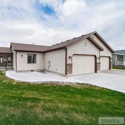 Buy this 2 bed house on 499 Neff Circle in Blackfoot, ID 83221