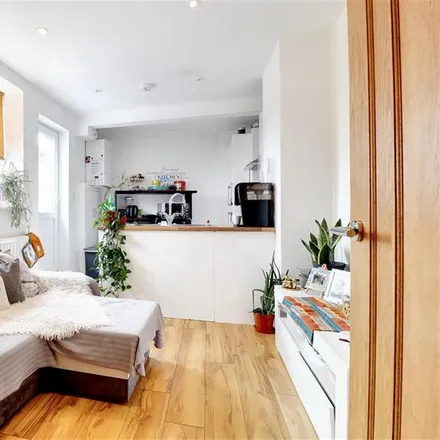 Rent this 2 bed apartment on 246 Bensham Lane in London, CR7 7EP