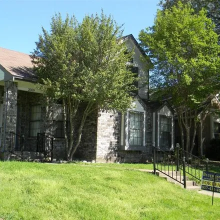 Image 2 - 2009 Feather Ln, Lewisville, Texas, 75077 - House for rent