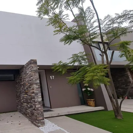 Buy this studio house on Calle Vía Láctea in Santa María Magdalena, 76134 Querétaro