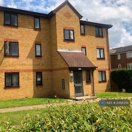 Rent this 2 bed apartment on unnamed road in Slough, SL1 6PD