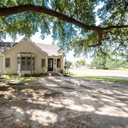 Image 3 - 499 North Saint Charles Street, Abbeville, LA 70510, USA - House for sale