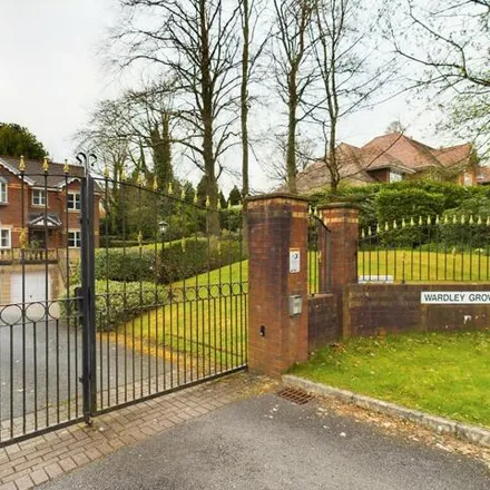Image 2 - Wardley Grove, Bolton, BL1 5HH, United Kingdom - House for sale