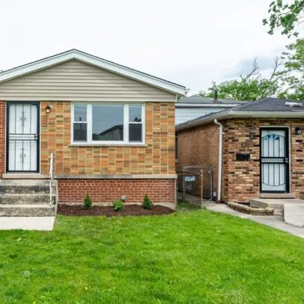 Buy this 3 bed house on 1428 W 110th Pl in Chicago, Illinois