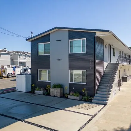 Buy this 15 bed house on 2212 Mathews Ave in Redondo Beach, California