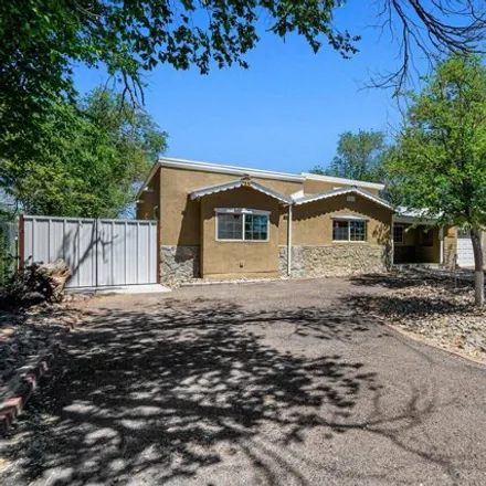 Image 3 - 2465 Rice Avenue Northwest, Albuquerque, NM 87104, USA - House for sale