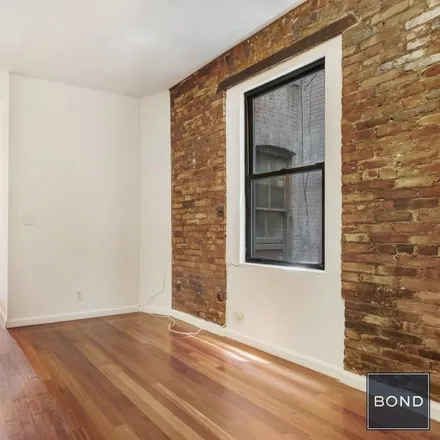 Image 6 - 7 Carmine Street, New York, NY 10014, USA - Apartment for rent