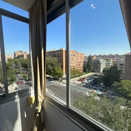 Image 2 - Calle de Cavanilles, 27, 28007 Madrid, Spain - Apartment for rent