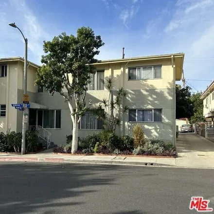 Image 3 - 1225 North Genesee Avenue, West Hollywood, CA 90046, USA - House for sale