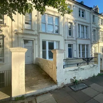 Rent this 2 bed apartment on Clarendon Villas in Hove, BN3 3RJ