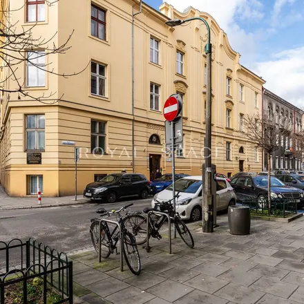 Rent this 3 bed apartment on II Liceum Ogólnokształcące im. Króla Jana III Sobieskiego w Krakowie in Jana Sobieskiego, 31-136 Krakow