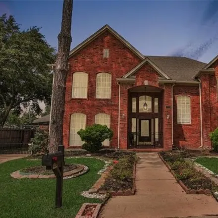 Buy this 5 bed house on 3272 Ashlock Drive in Houston, TX 77082