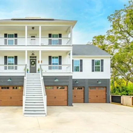 Buy this 5 bed house on 1129 Galleon Road in Charleston, SC 29412