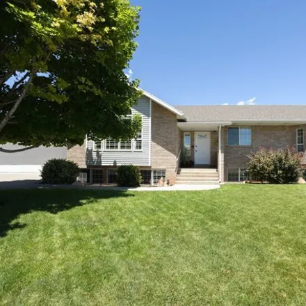 Buy this 5 bed house on 842 West 625 South in Richfield, UT 84701