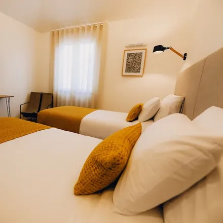 Rent this 2 bed house on Seixal in Arrentela e Aldeia de Paio Pires, Seixal