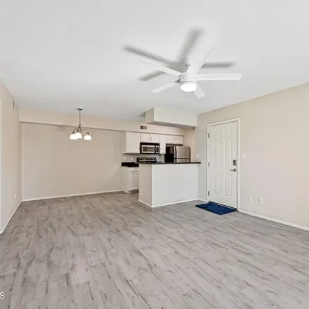 Image 5 - 2600 East Fairmount Avenue, Phoenix, AZ 85016, USA - Apartment for rent