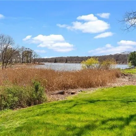 Image 1 - 1 Canfield Court, Warwick, RI 02889, USA - House for sale