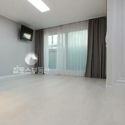 Rent this studio apartment on 서울특별시 강남구 삼성동 46-25