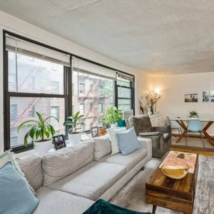 Rent this studio apartment on 2835 Webb Avenue in New York, NY 10468