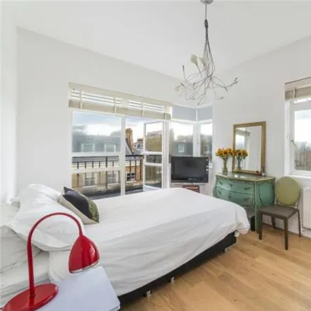 Image 5 - Derwent House, 57a Cromwell Road, London, SW7 5BH, United Kingdom - Apartment for sale
