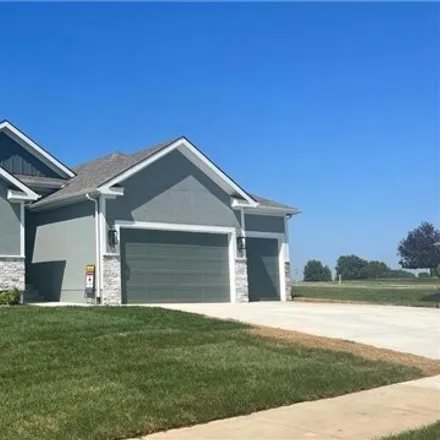 Buy this 3 bed house on 2101 Foxtail Drive in Kearney, MO 64060