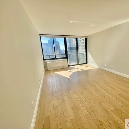 Image 3 - W 48th St, Unit 40F - Apartment for rent