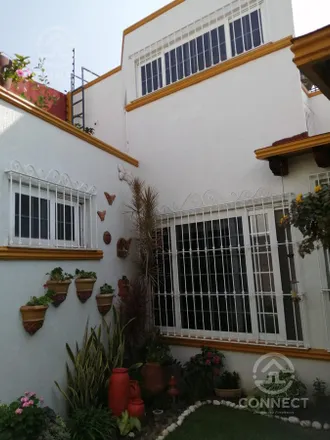 Buy this studio house on Privada Chopin 206 in Leon Moderno, 37480 León