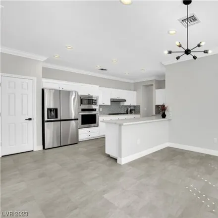 Image 4 - 2098 Summer Cove Court, Las Vegas, NV 89134, USA - House for sale