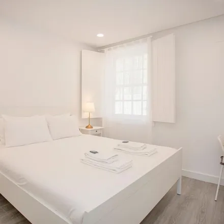 Rent this 3 bed apartment on Fish Fixe in Rua da Lada, 4050-199 Porto