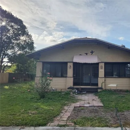 Buy this 3 bed house on Maple Avenue in Highland Park, Sanford