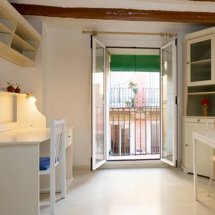 Image 5 - Super Choudhry, Carrer de Sant Antoni Abat, 08001 Barcelona, Spain - Apartment for rent
