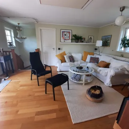 Rent this 7 bed house on Västergårdsvägen 8 in 438 38 Tahult, Sweden