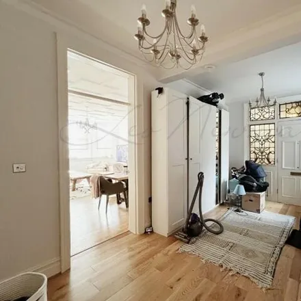 Rent this 4 bed apartment on 15-30 Oakwood Court in London, W14 8JE