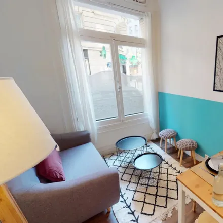 Image 5 - 42 Rue de la Pompe, 75116 Paris, France - Room for rent