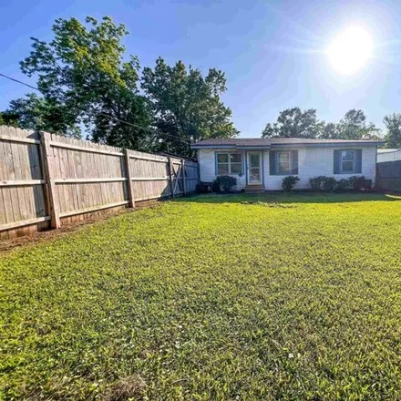 Buy this 3 bed house on 471 South Tannahill Street in Vidor, TX 77662